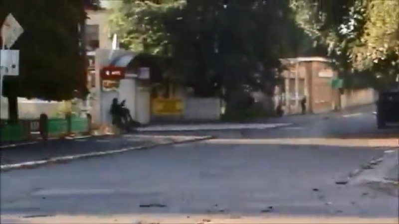 Боев porn video – Подразделение мотороллы во время городских боев в иловайске, август 2014 года