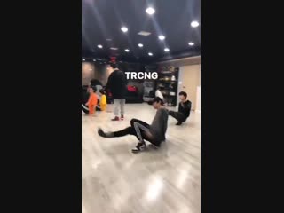 Trcng trcng's b boy teacher instagram story with them (181030)