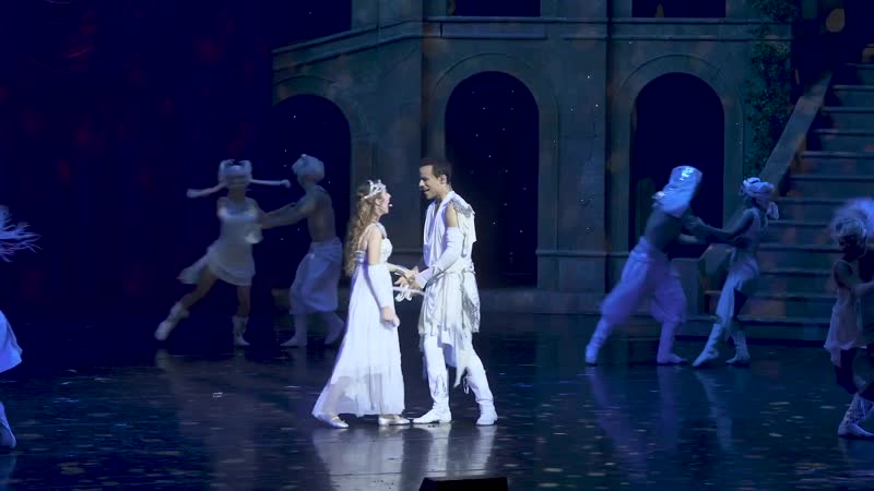 Clara poirieux roméo et juliette live asian tour 2019 (suzhou)