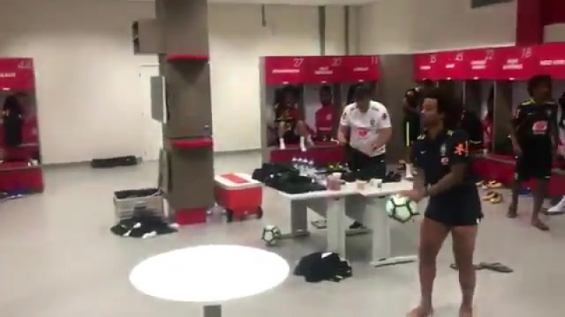 Неймар и дани алвес против марсело и тиаго силвы