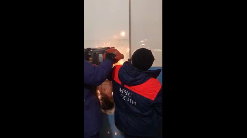 Мужик, валенки и шахта 2ch webm