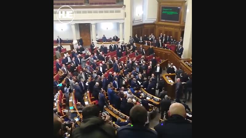 В верховной раде передрались депутаты