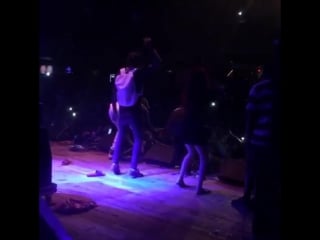 Lilwop17 😳👀survived my first stage dive 🤘🏾🤘🏾🤘🏾🤘🏾🤘🏾🤘🏾⚡️💔🗡