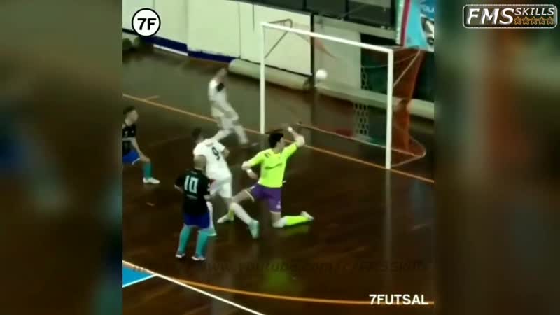 Сумасшедшие финты и голы футзал 2019●новые финты и голы 2019