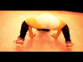 Горячая порно оргия с тремя развратными дамочками