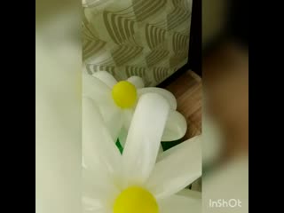 Пчёлка с цветами