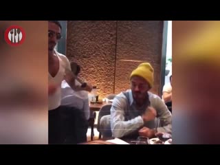 David beckham visit nusret steakhouse new york with his family! salt bae cutting for david beckham!