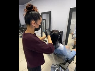 @mila evil fox проходит обучение кератинового выпрямления волос под руководством преподавателя @karpova ella