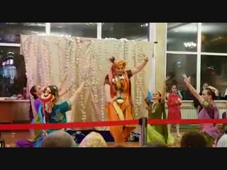 8 11 2018 говардхана пуджа shri govardhan maharaj tere mathe॥ shri govardhan puja special jay giriraj