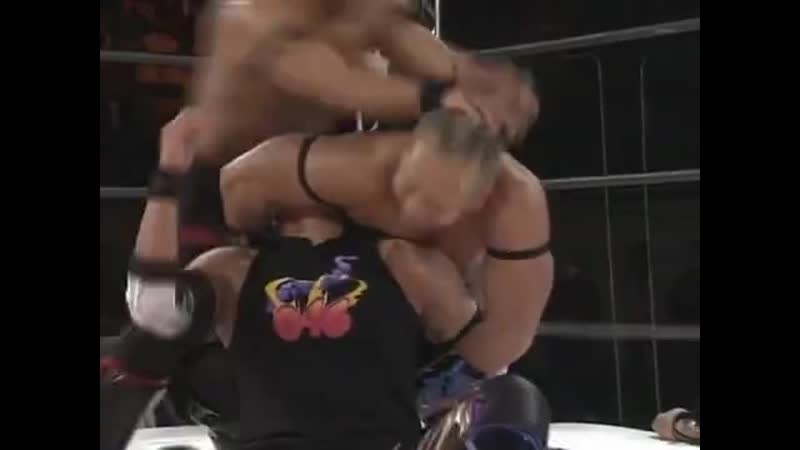 Gamma, masato yoshino &amp; naruki doi (c) vs cima, ryo saito &amp; susumu yokosuka (dragon gate memorial gate 2007