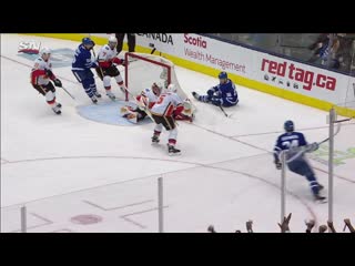 David rittich gets across to deny andreas johnsson with huge glove save