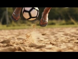 Thiago alcantara free spirit with havaianas