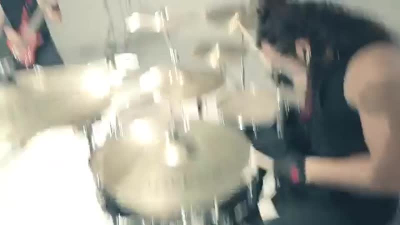 Ayşe saran ben senin gibi biri değilim (360p)