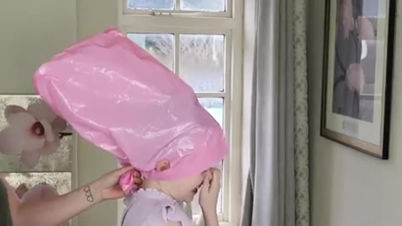 А мешок на голову обязательно?!)