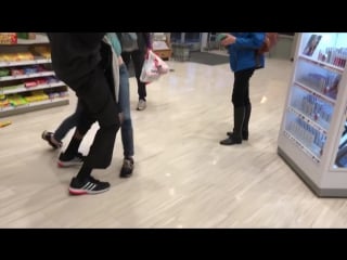 Lady goes crazy after she shoplifts