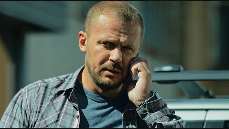 Остросюжетный фильм **эксперт**