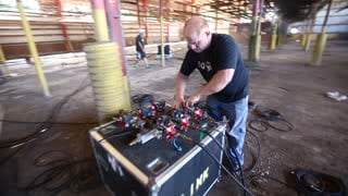 Moviendo caderas behind the scenes