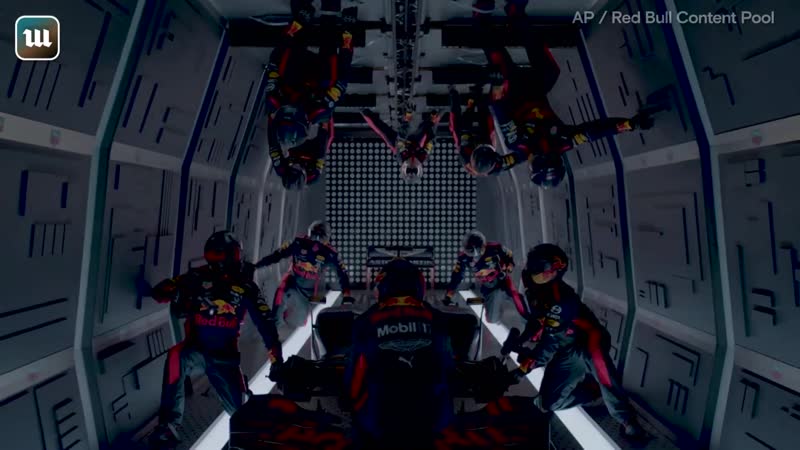 Пит стоп в невесомости!