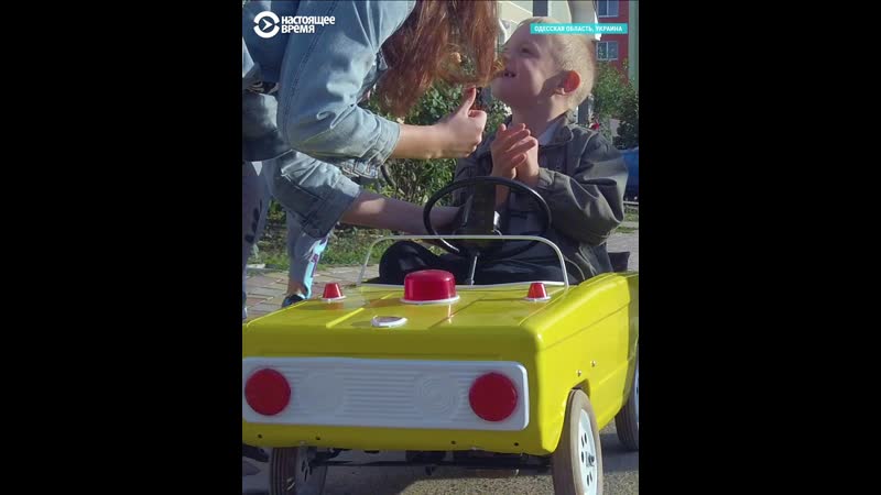 Одессит реставрирует машинки и устраивает гонки для детей