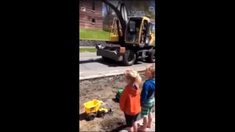 Водитель экскаватора развлёк детей djlbntkm 'rcrfdfnjhf hfpdk`r ltntq djlbntkm 'rcrfdfnjhf hfpdk`r ltntq djlbntkm 'rcrfdfnjhf hf