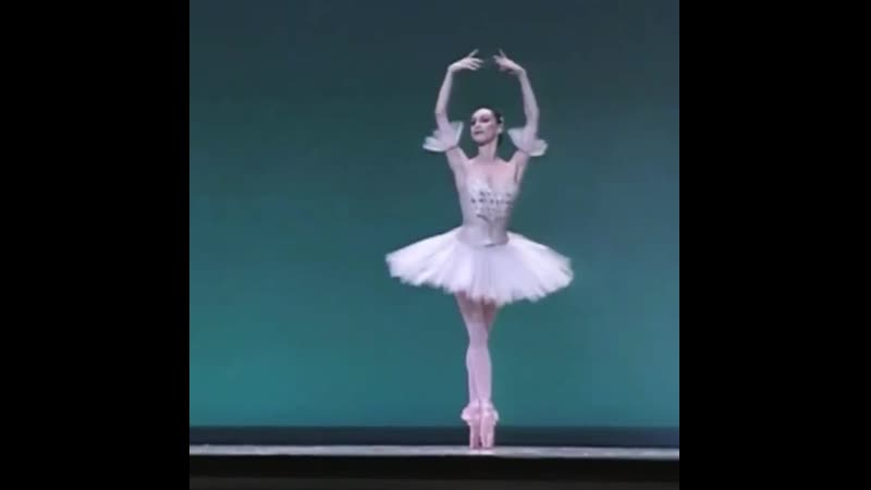 Elisabeth platel in ‘grand pas classique’ (1993)