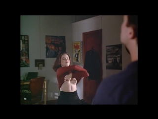 Холли мари комбс (holly marie combs nude scenes in "a reason to believe" 1995)