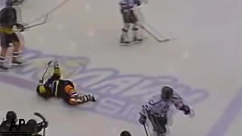 Каспарайтис уничтожает