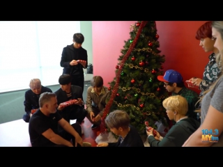 `video` bts open christmas gifts from valentine in the morning