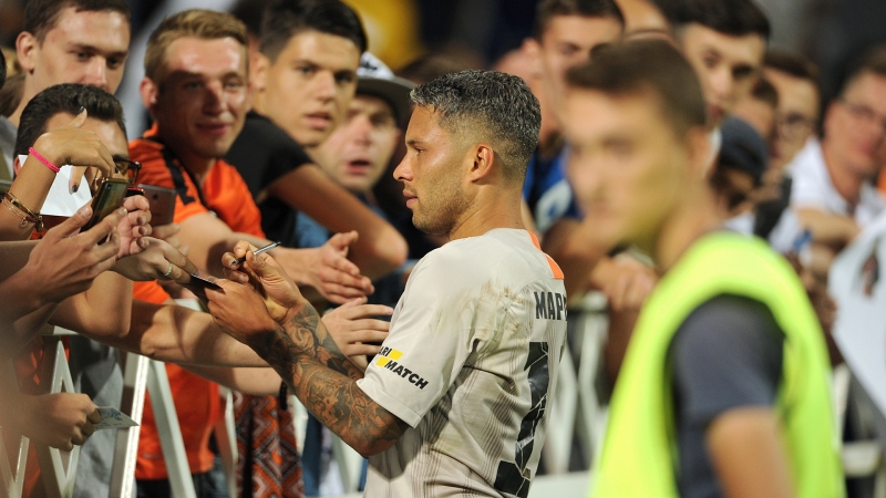 Олимпик – шахтер вокруг матча дерби в день независимости украины