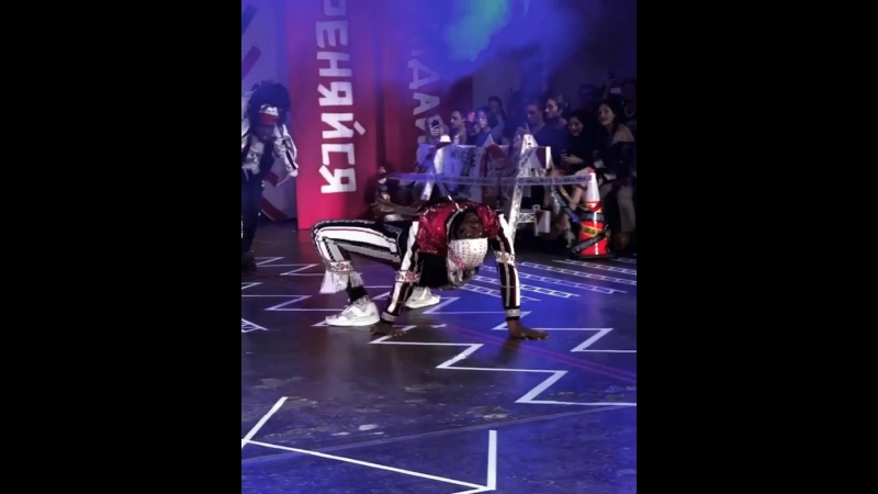 Vetements vb | com/streetdancer