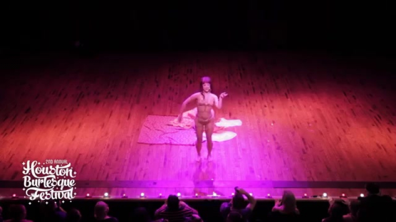 Alia belly dancing at houston burlesque festival shik shak shok