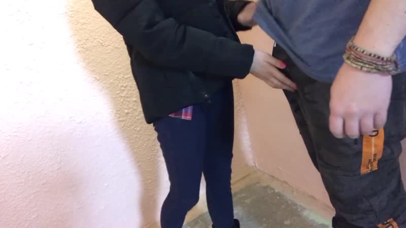 Adolfxnika porn video – Adolfxnika facial cum on the stairs of a residential building сперма на лице на лестнице жилого дома