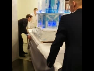 Cake for 400 persons just 3 days for production, just 5 days for decorations and just 👭⠀ ⠀