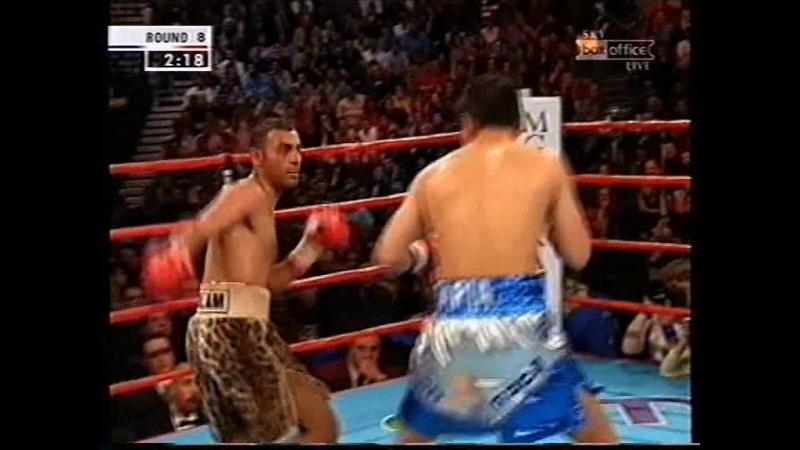 Naseem hammed vs marco antonio barrera (07 04 2001)