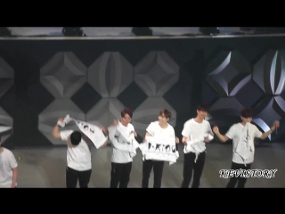 25 04 2017 fancam (kevin focus) stay gold @ 『u kiss premium live kevin's graduation 』