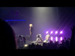 Work bitch, womanizer, 3 britney piece of me in las vegas