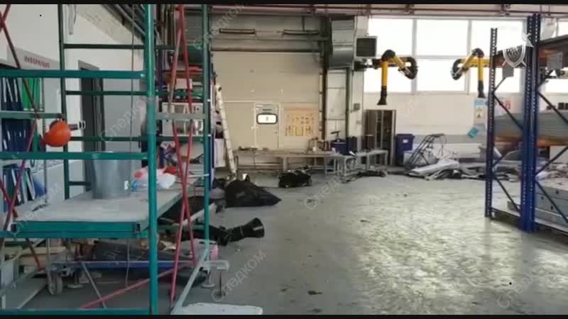 В дзержинском обрушилась крыша завода железобетонных изделий