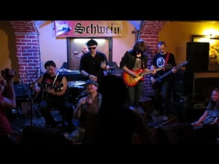 18 lovedrive rock you like a hurricane (mvi 1477)