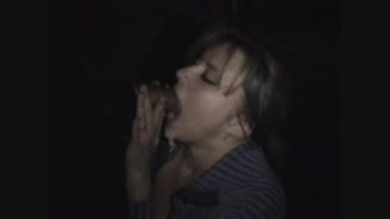 Отсосала всем по очереди