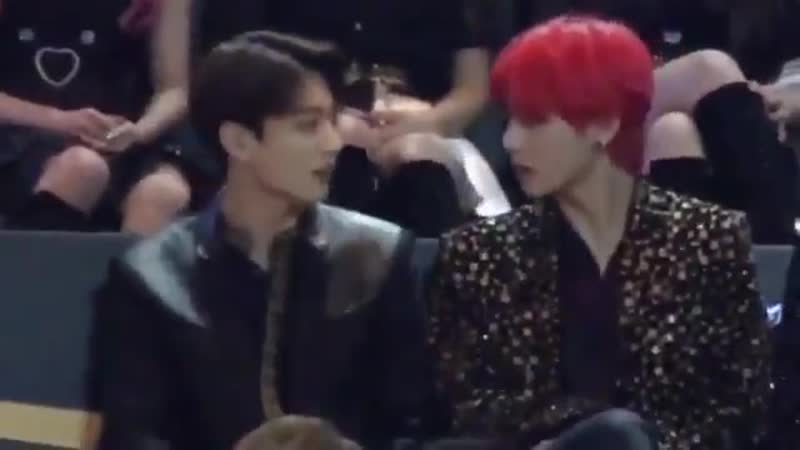 Do you ever just think about how taehyung was teasing jungkook and then said rawr to him