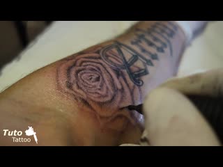 Tutoriel tatouage rose rouge