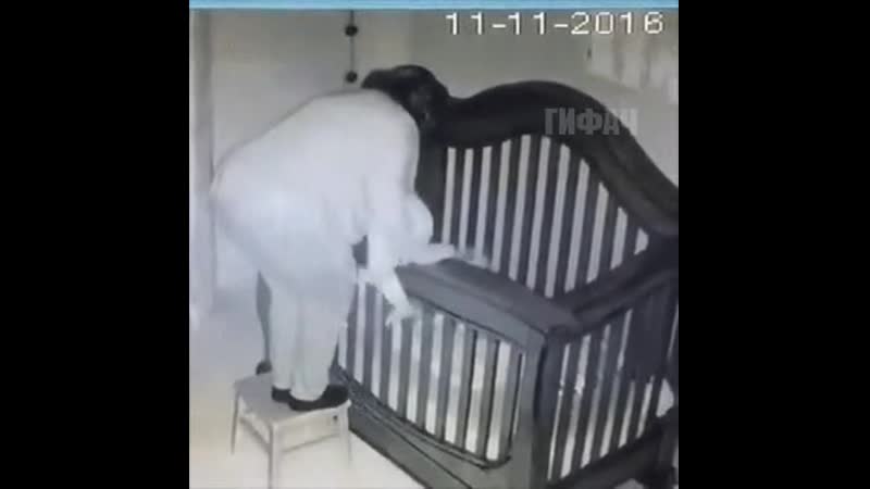 Попросили бабушку уложить внука))