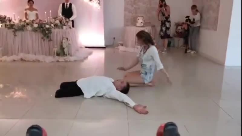 Артисты на свадьбе! красивый танец! ツ