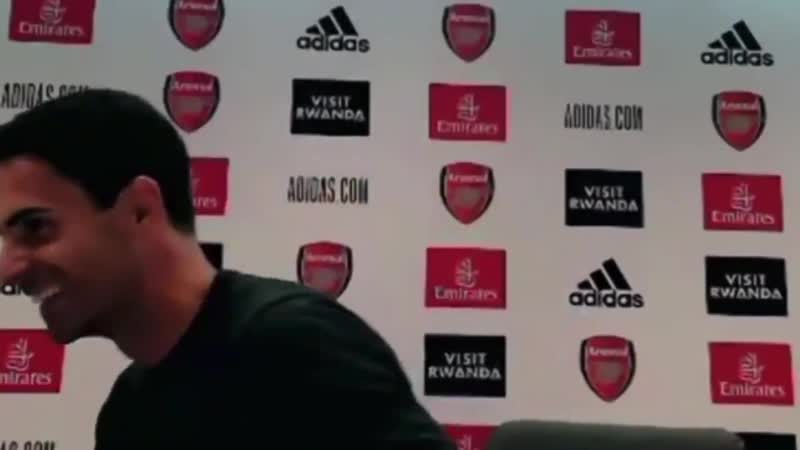 Video mikel arteta leaves his post match press conference after being asked about pierre emerick aubameyang’s new haircut