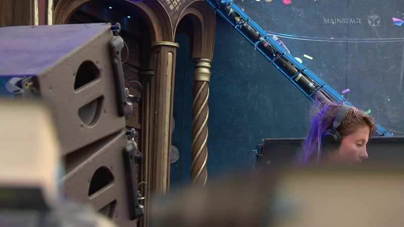 Charlotte de witte tomorrowland 2019 (mainstage )