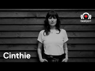 Cinthie live @ the residency w/ maya jane coles & friends (week 4)