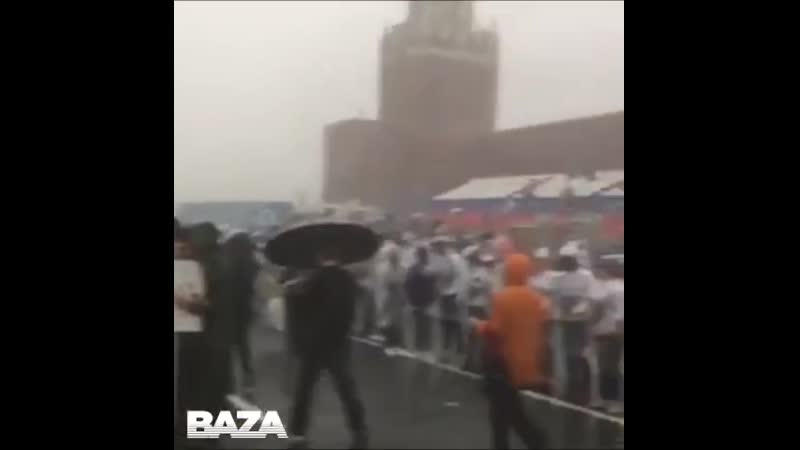 По москве прошел непотопляемый «бессмертный полк»