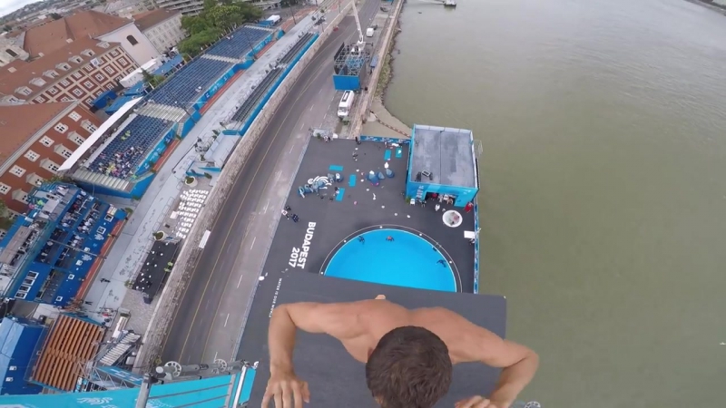 Michal navrátil dnes trénoval v budapešti pohled shora na jeden ze dvou skoků, které předvede zítra v první části závodu v hig