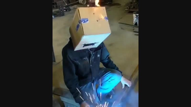 Работа кипит, а голова горит! 😂 всем легкого понедельника!