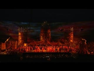 Vedi le fosche notturne spoglie il trovatore verdi arena di verona 2016